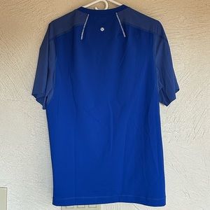 Men’s Lululemon royal blue shirt